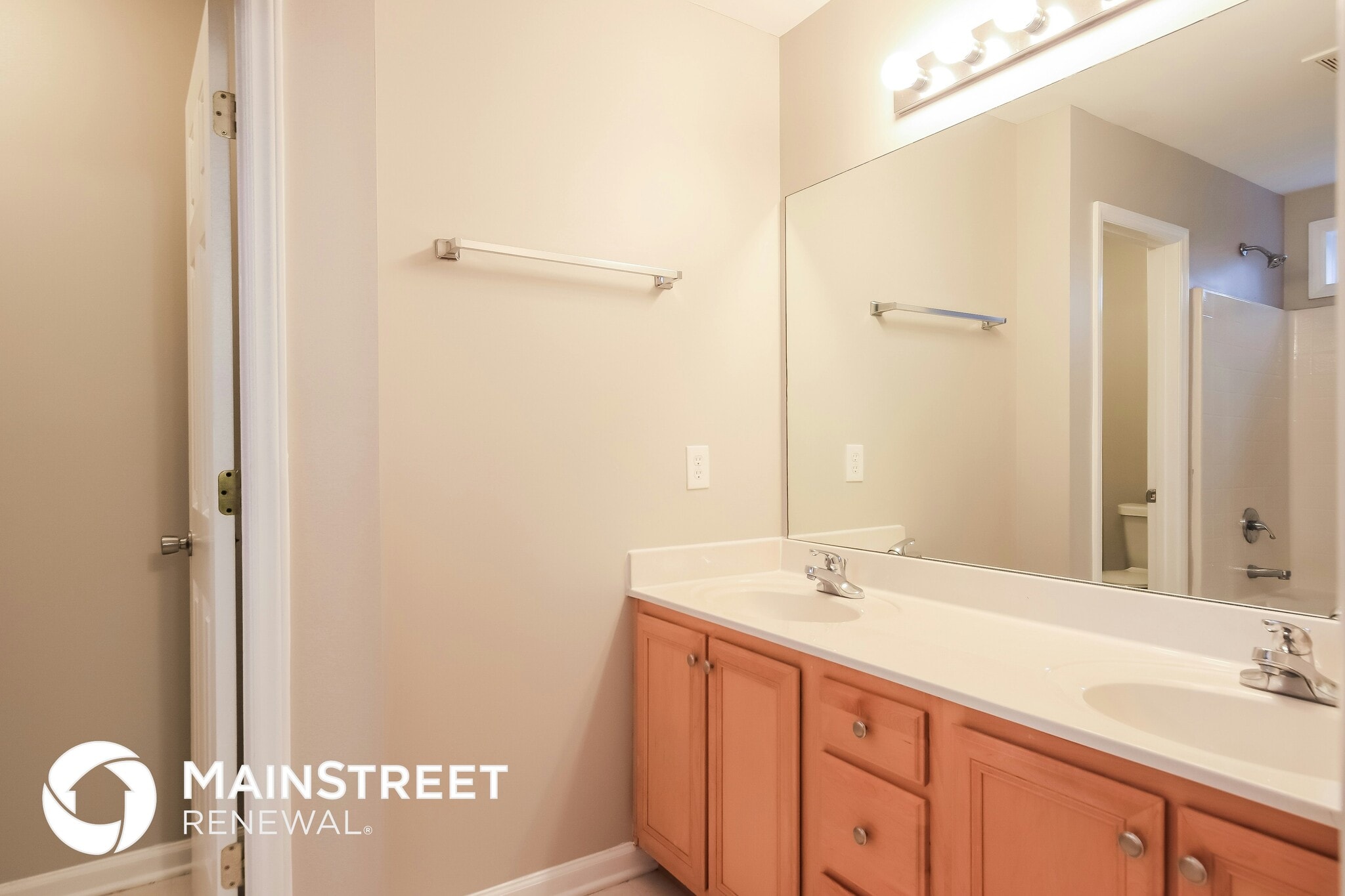 Building Photo - 105 Hazelwood Ct