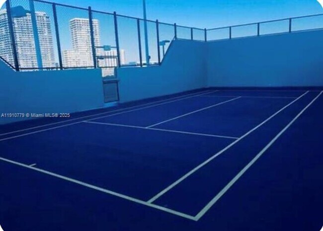 Building Photo - 501 NE 31st St