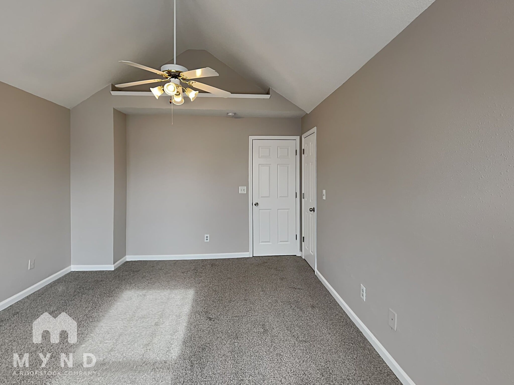 Building Photo - 2395 Raven Cir