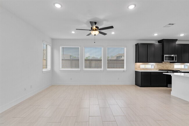 Building Photo - 1412 Shaded Rock Dr