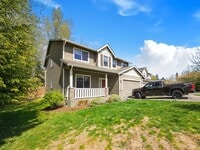 Building Photo - 5BR/3BA End Unit with Greenbelt View in Lynnwood with A/C!