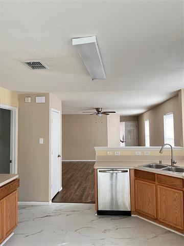 Building Photo - 8921 Sun Haven Way