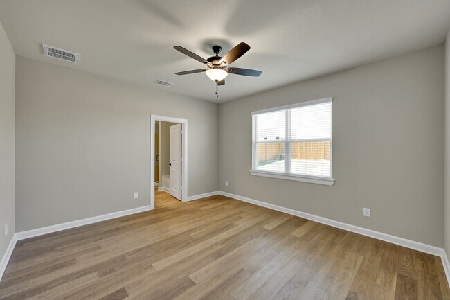 Building Photo - 23110 Dadi Orchid Dr