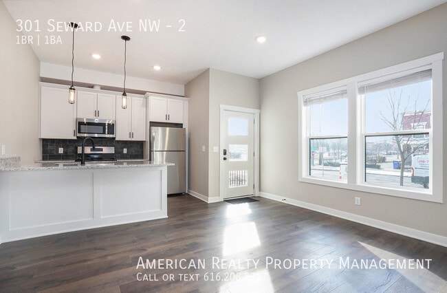 Building Photo - 301 Seward Ave NW