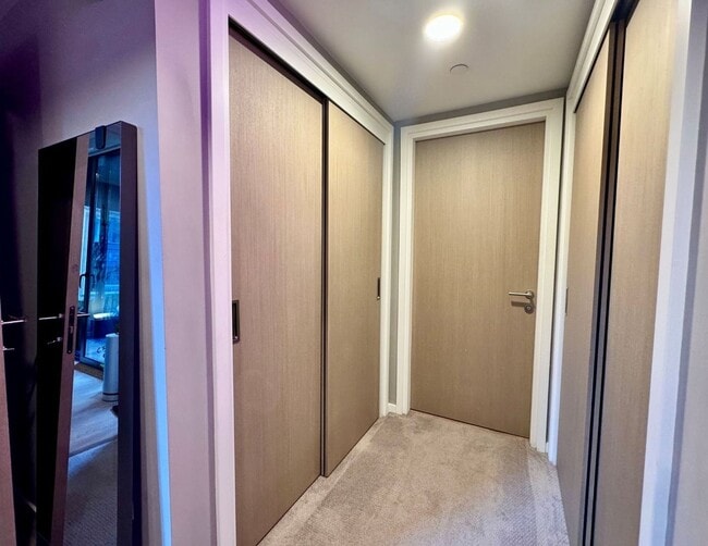 Building Photo - Maison à SOMA  |Secured Smart Access. Mode...
