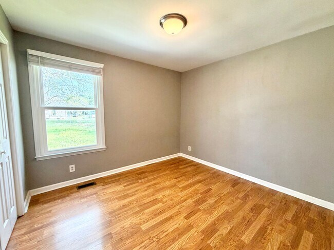 Building Photo - 3411 Polly Dr