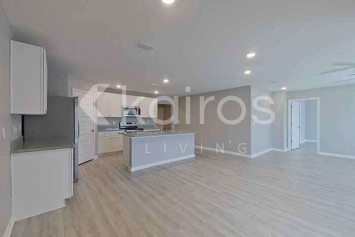 Building Photo - 4651 Malay Cir