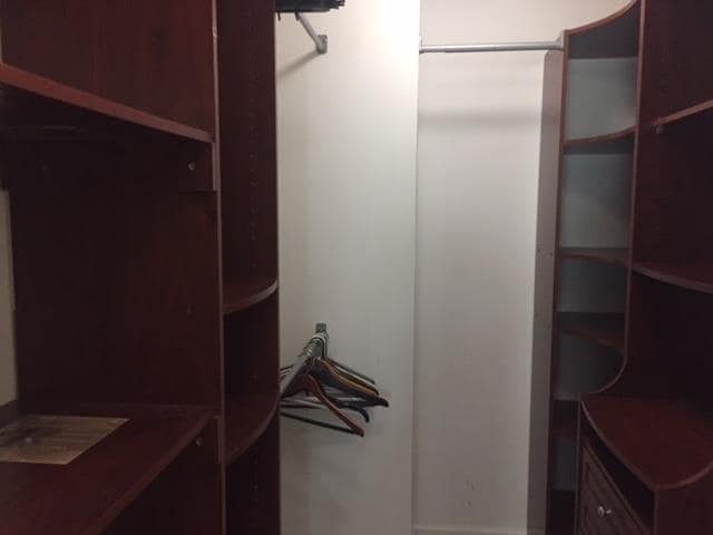 Building Photo - 15 Alexander Ct