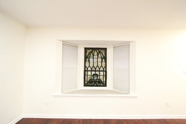 Building Photo - 617 N Magnolia Dr