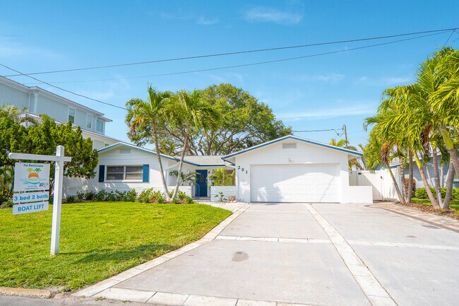 Building Photo - 291 N Tessier Dr