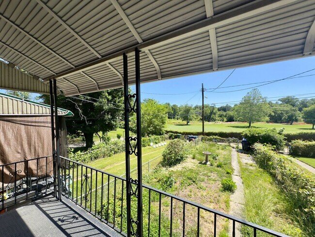 Building Photo - 5781 Edgepark Rd