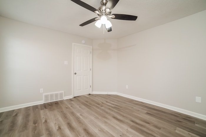 Building Photo - 9167 Kaitlyn Dr S