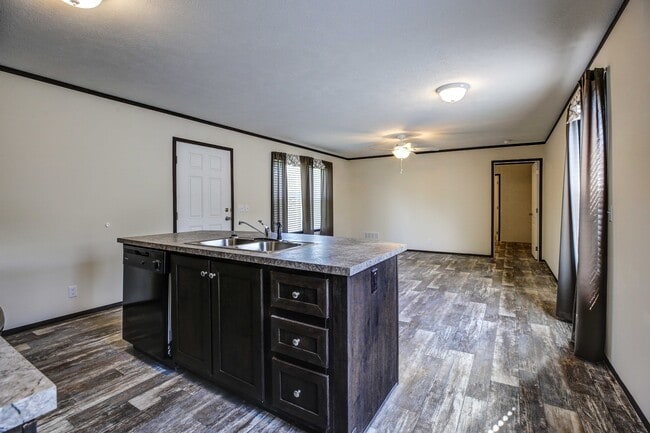 Building Photo - New Richmond Pointe