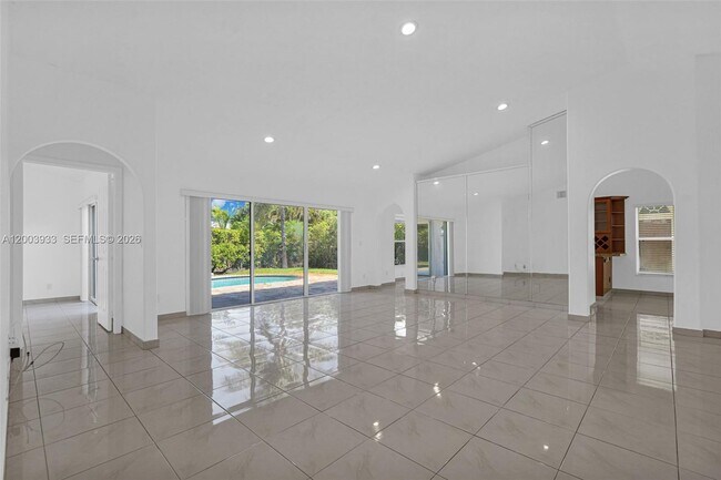 Building Photo - 358 SW 163rd Ave