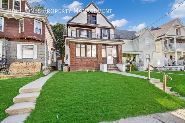 Primary Photo - 41 Parkview Ave
