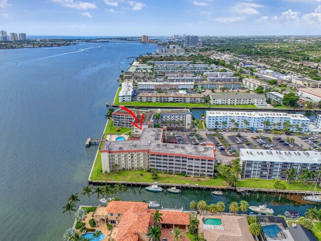 Building Photo - 105 Paradise Harbour Blvd
