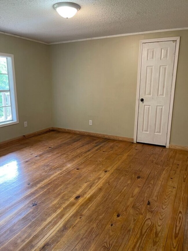 Building Photo - Rustic home in Citronelle