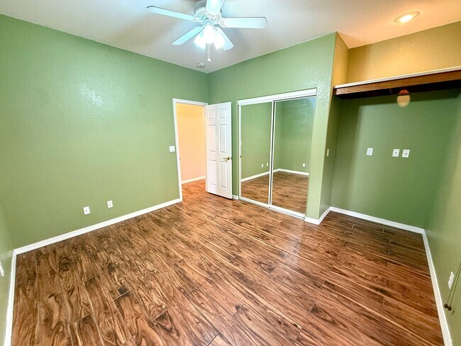Building Photo - 2116 Roy Rogers Way