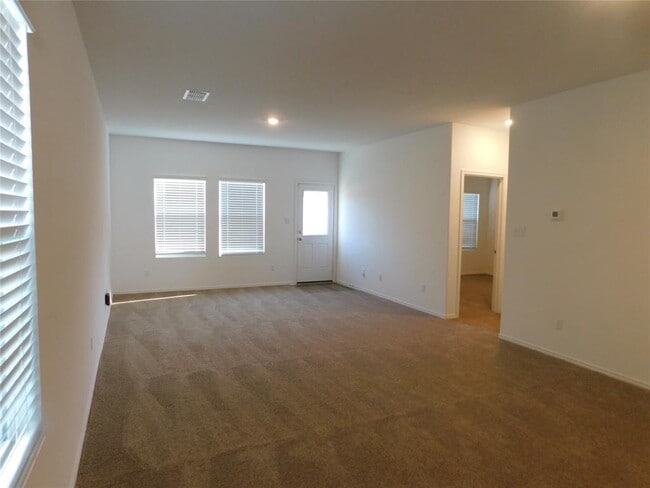 Building Photo - 340 The Bad Wy