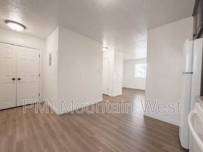 Building Photo - 2013 Nevada Cir