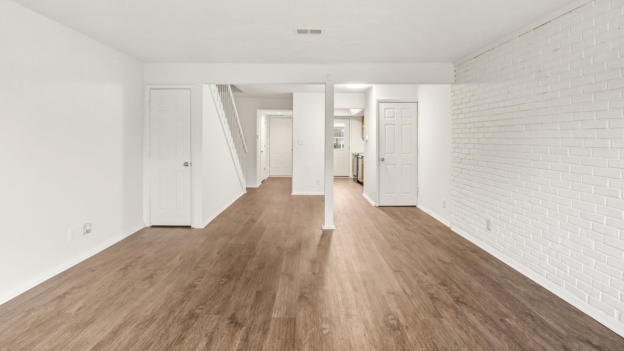 Building Photo - 7488 Country Brook Dr