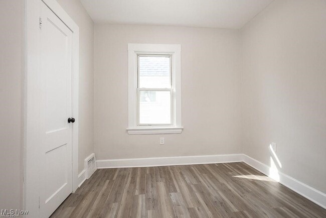 Building Photo - 3436 W 91st St