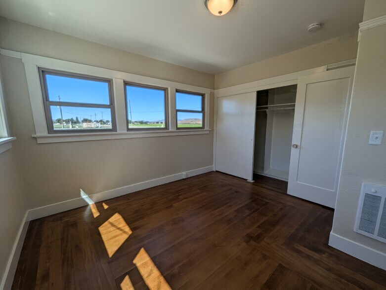 Building Photo - 211 Freitas Rd