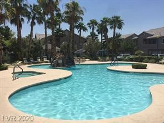 Building Photo - Nice Summerlin Condo in Gated Community