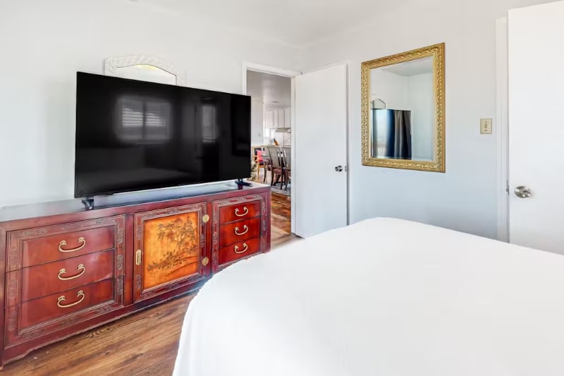 Building Photo - 5994 Beach Blvd