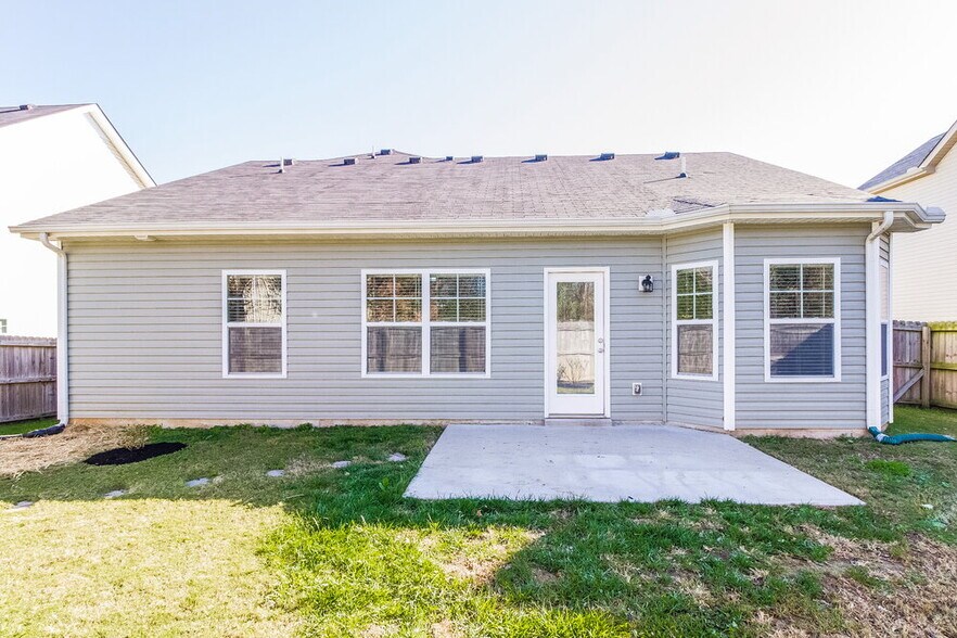Building Photo - 327 Sarava Ln