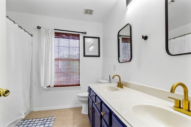 Building Photo - 4226 Glenchase Ln