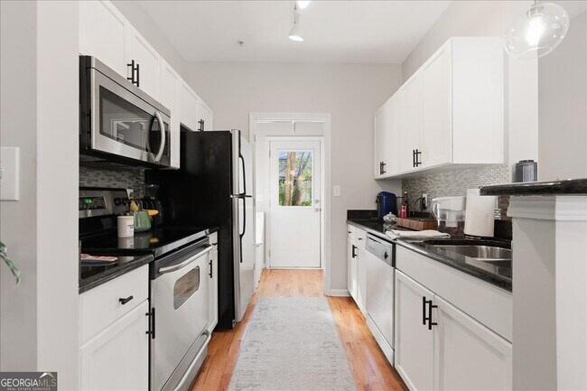 Building Photo - 1150 Collier Rd NW