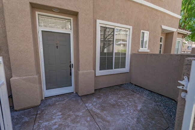 Building Photo - The Palisades -  3 Bedroom Townhome for Rent in Stevenson Ranch!