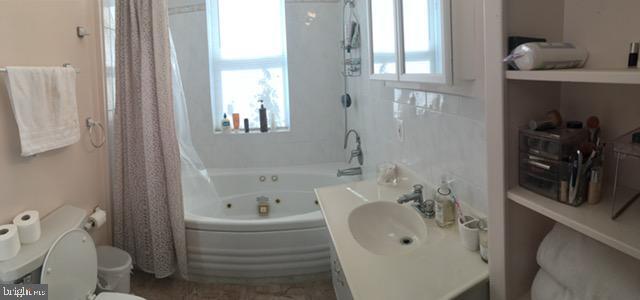 Building Photo - 922 O St NW