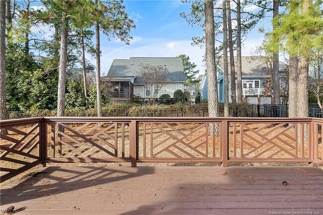 Building Photo - 147 Lamplighter Way