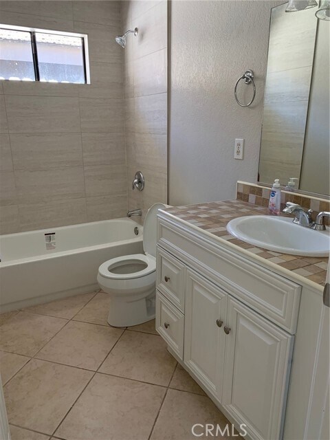 Building Photo - 24150 Cruise Cir Dr