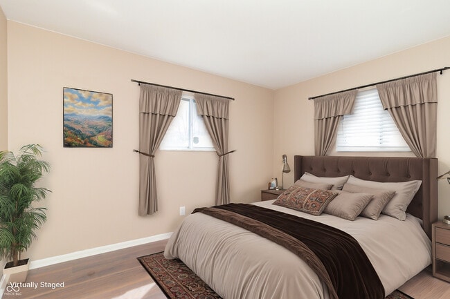 Building Photo - 1701 Nelson Ave