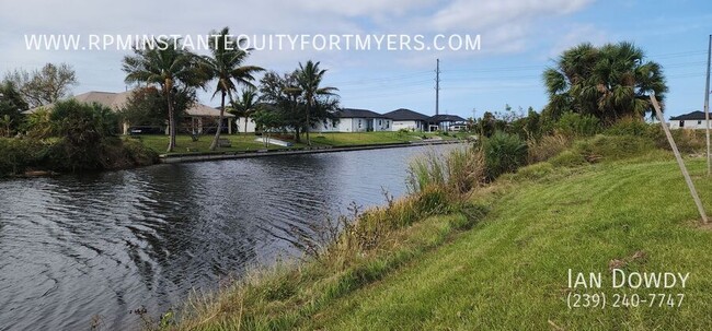 Building Photo - Water Front & Newly Built this home  offer...