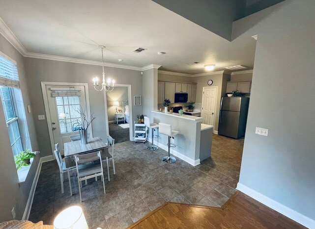 Building Photo - 900 Dean Lee Dr