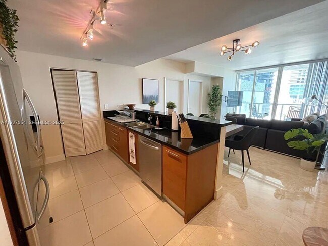 Building Photo - 253 NE 2nd St