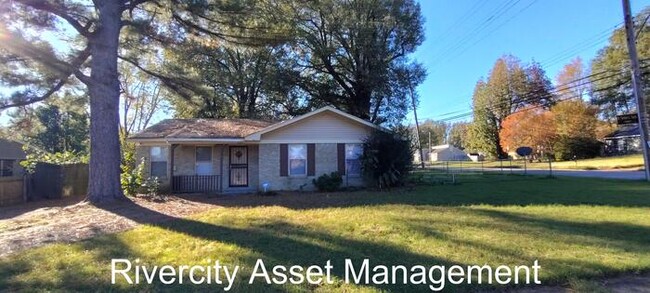 Primary Photo - This home will go quickly! Section 8 Frien...