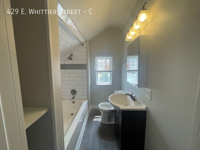 Building Photo - 429 E Whittier St