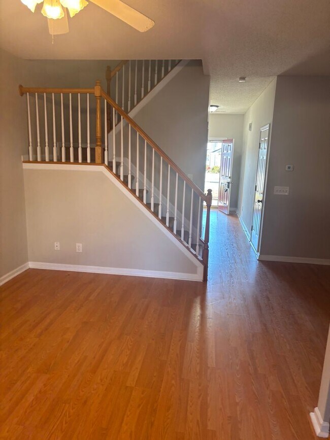 Building Photo - Brightwood Farms / Whitsett