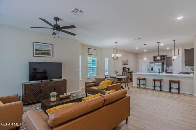 Building Photo - 360 Hector Porras Dr