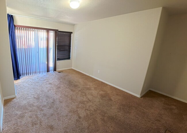 Building Photo - 1651 Domino Dr SE