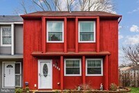 Building Photo - 1617 Woodtree Ct W
