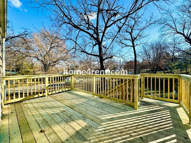Building Photo - Adorable Home Featuring Wood Floors, SS Ap...