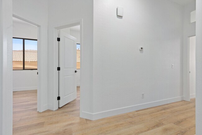Building Photo - Amazing Home in Gold Canyon backing to Sta...