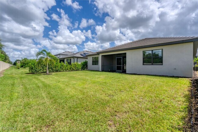 Building Photo - 11368 Canopy Loop