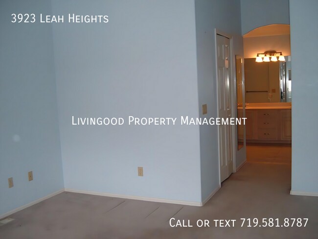 Building Photo - 3923 Leah Heights